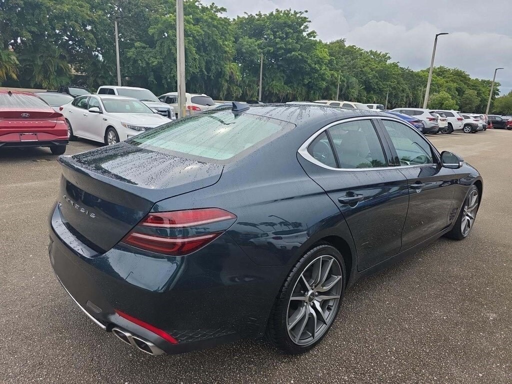 2023 Genesis G70 2.0T Sport Prestige photo 3