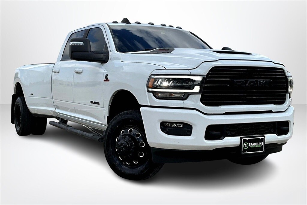2024 Ram 3500 Laramie photo 3