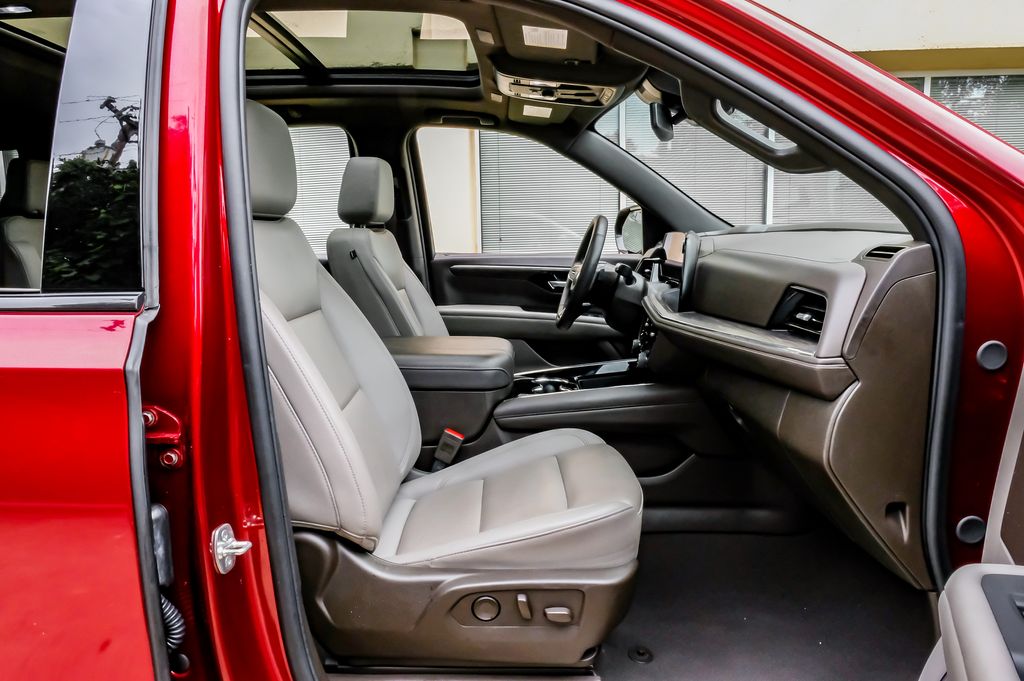 2025 Chevrolet Tahoe Z71 - Photo 38