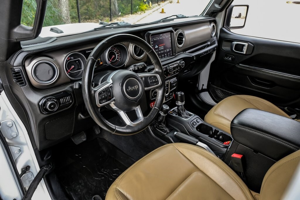 2019 Jeep Wrangler Unlimited Rubicon photo 2