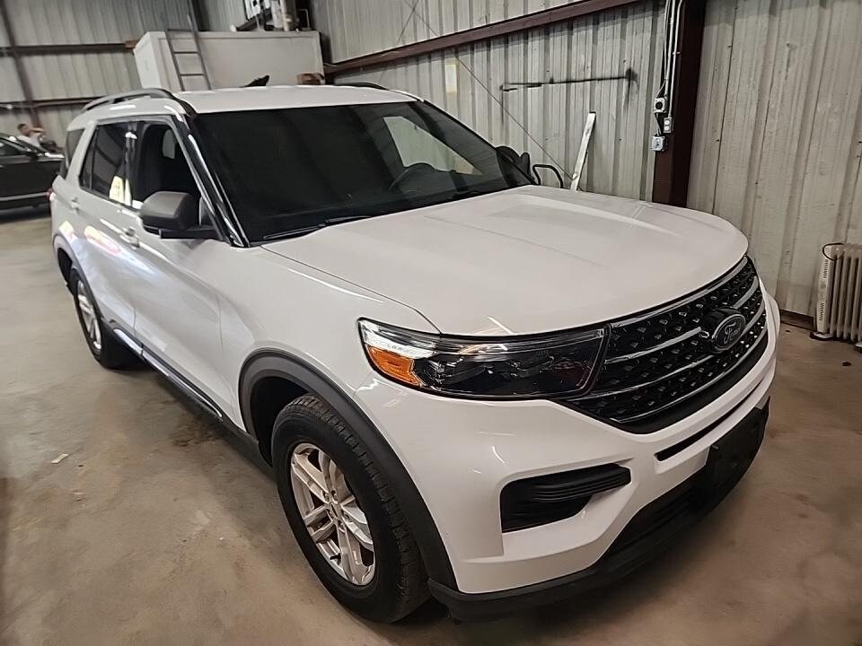 2020 Ford Explorer XLT photo 2