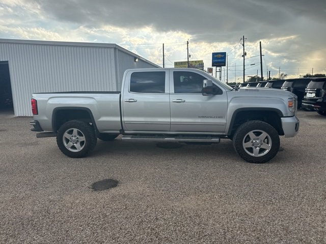 2018 Gmc Sierra 2500 HD Denali photo 4