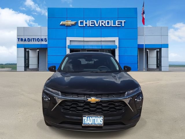 2026 Chevrolet Trax LS - Photo 4