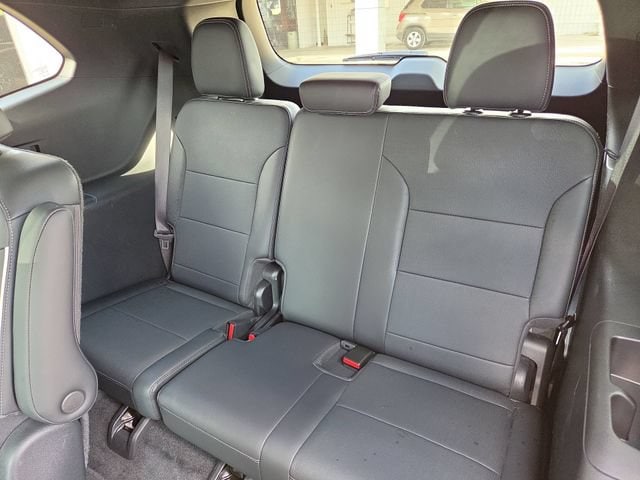 2025 Buick Enclave Preferred - Photo 44