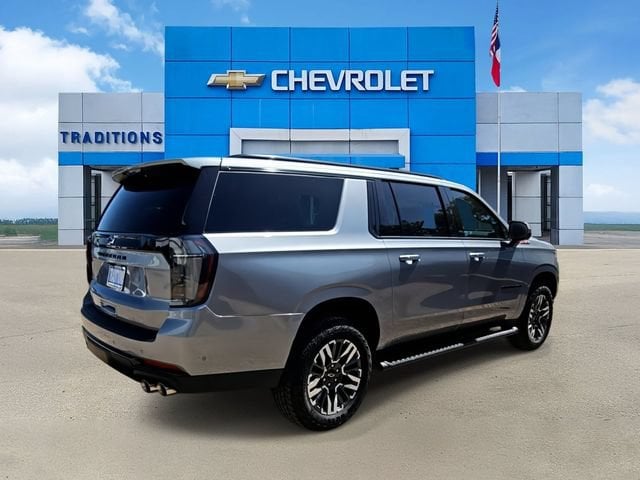 2026 Chevrolet Suburban Z71 - Photo 9