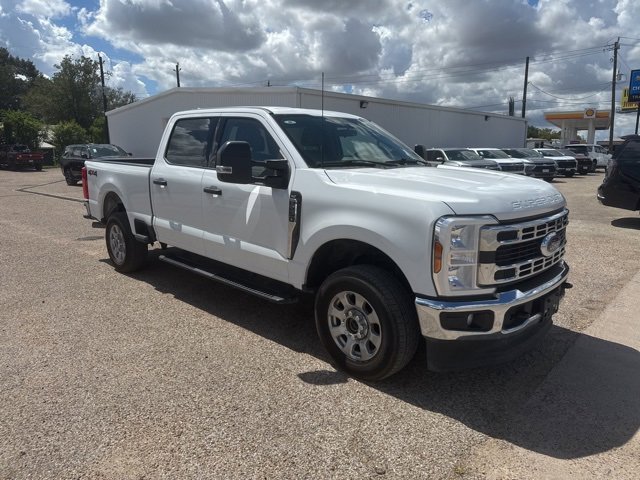 2024 Ford F-250 XLT photo 2