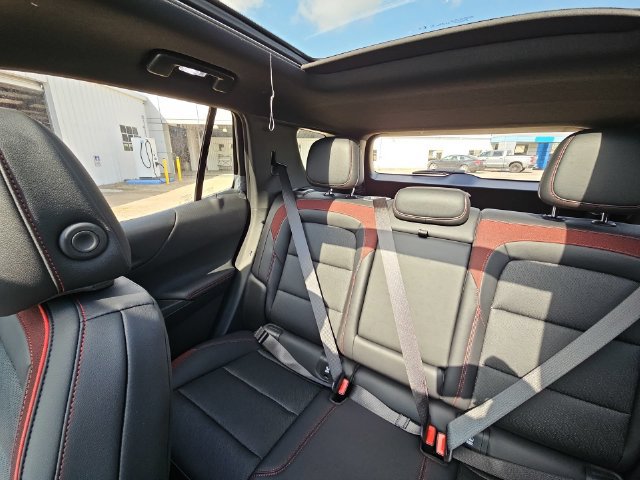 2027 Chevrolet Equinox RS - Photo 13