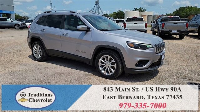Used 2019 Jeep Cherokee Latitude with VIN 1C4PJLCB0KD149529 for sale in East Bernard, TX