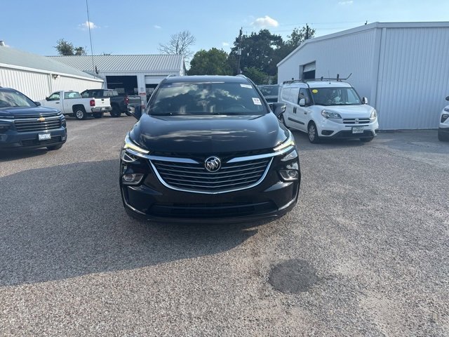 2023 Buick Enclave Essence photo 2