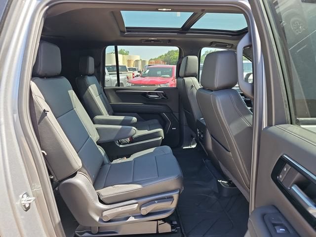 2026 Chevrolet Suburban Z71 - Photo 29