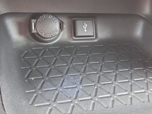 2022 Toyota RAV4 LE - Photo 45