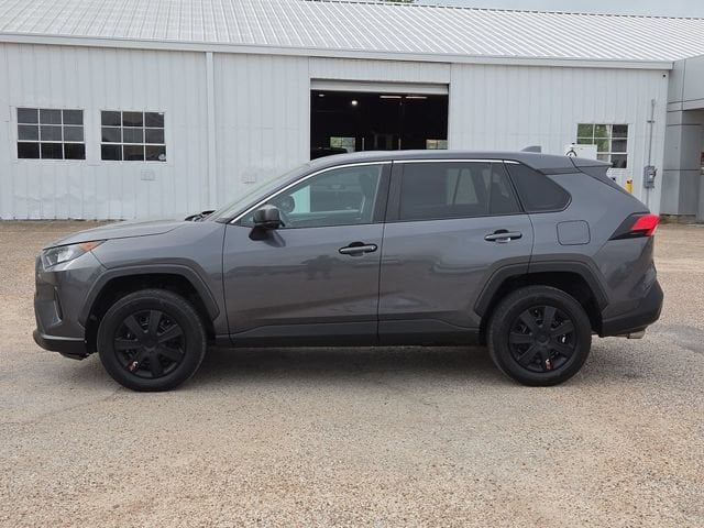 2022 Toyota RAV4 LE - Photo 39