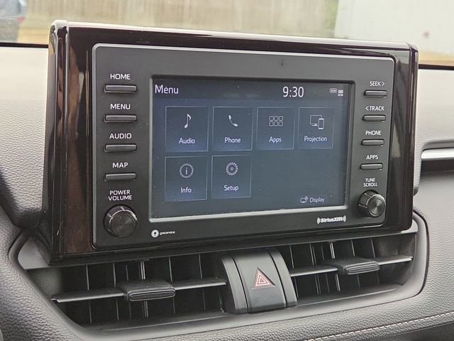 2022 Toyota RAV4 LE - Photo 47
