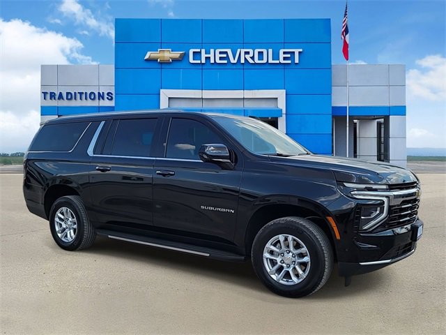 2025 Chevrolet Suburban LS photo 2