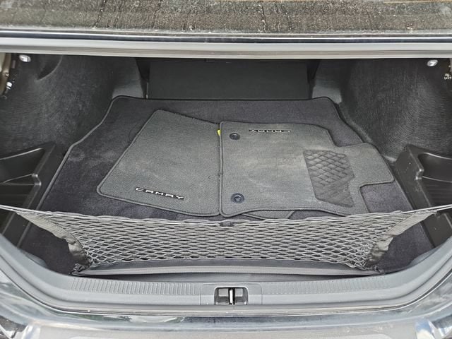 2025 Toyota Camry SE - Photo 26