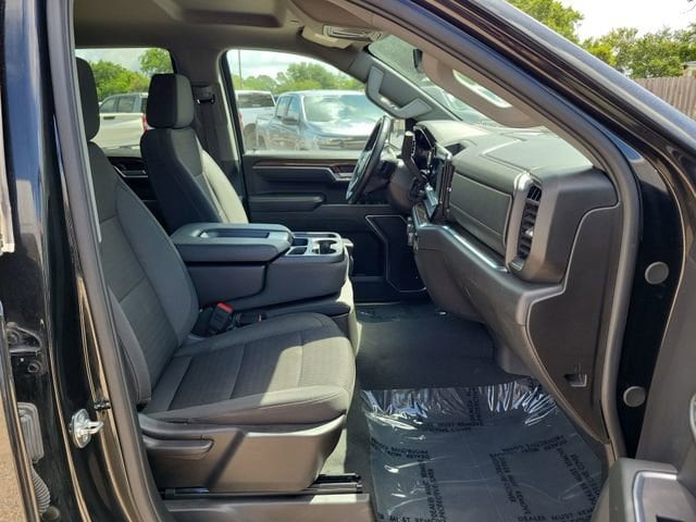 2025 Chevrolet Silverado 1500 LT - Photo 28