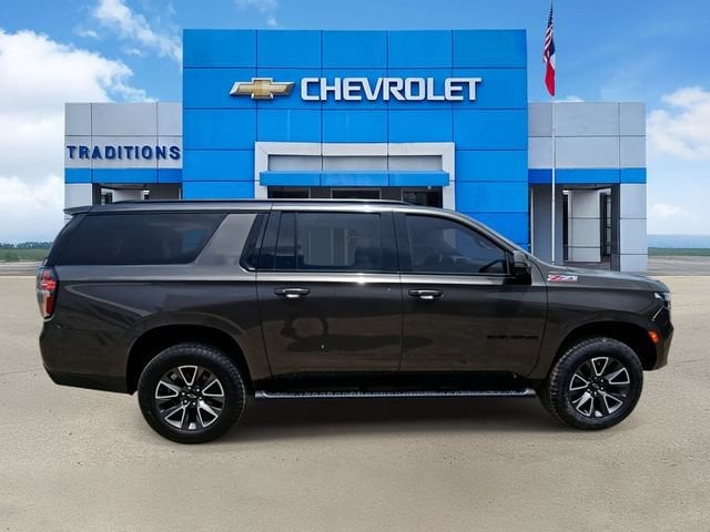 2021 Chevrolet Suburban Z71 - Photo 10