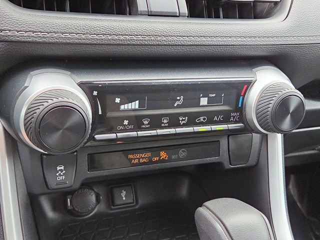 2022 Toyota RAV4 LE - Photo 46