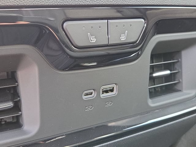 2026 Chevrolet Silverado 2500 HD ZR2 - Photo 45
