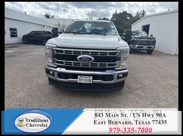 2024 Ford F-350 XLT photo 2