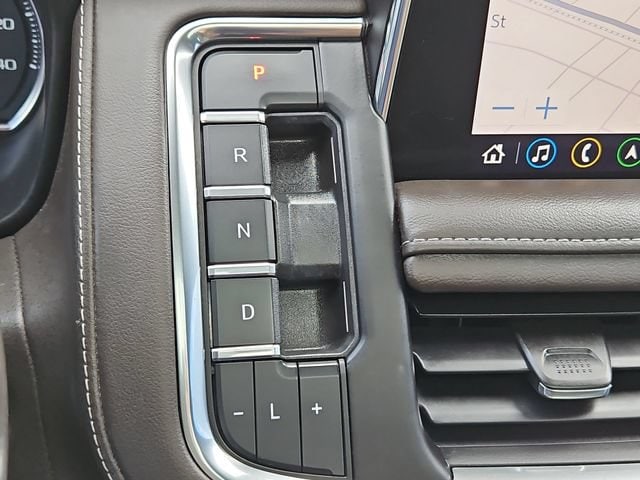 2021 Chevrolet Suburban Z71 - Photo 17
