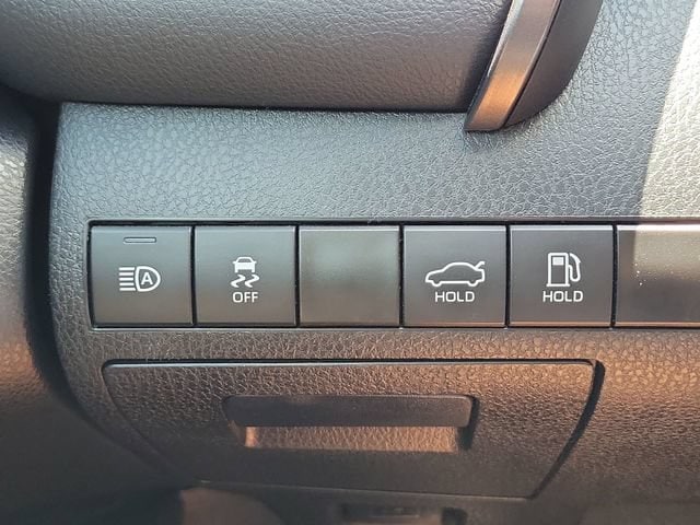 2024 Toyota Camry SE - Photo 17