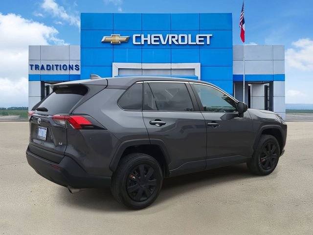 2022 Toyota RAV4 LE - Photo 9