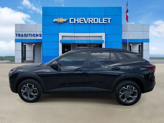 2026 Chevrolet Trax LT - Photo 6