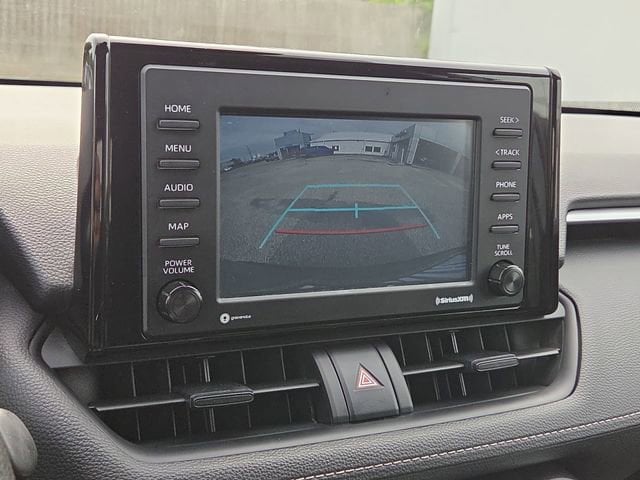 2022 Toyota RAV4 LE - Photo 15