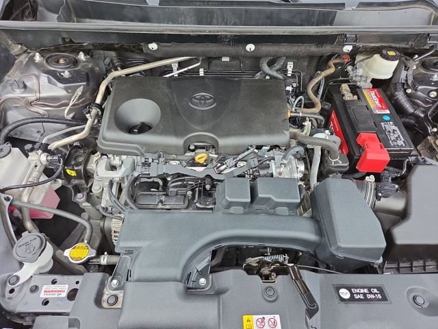 2022 Toyota RAV4 LE - Photo 28