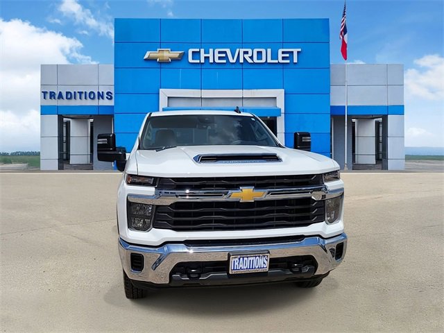 2024 Chevrolet Silverado 2500HD LT photo 3
