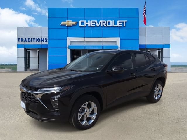 2026 Chevrolet Trax LS - Photo 5