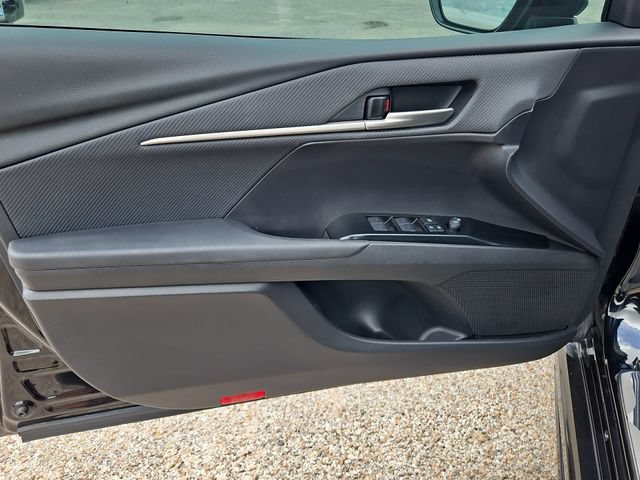 2025 Toyota Camry SE - Photo 23
