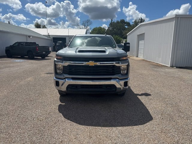 2024 Chevrolet Silverado 2500HD LT photo 2