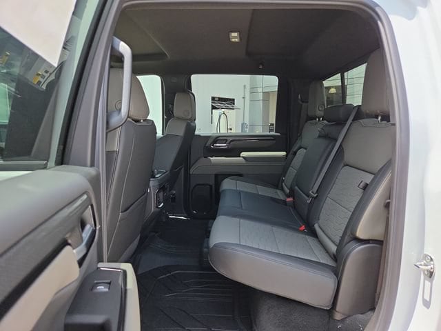 2026 Chevrolet Silverado 2500 HD ZR2 - Photo 26