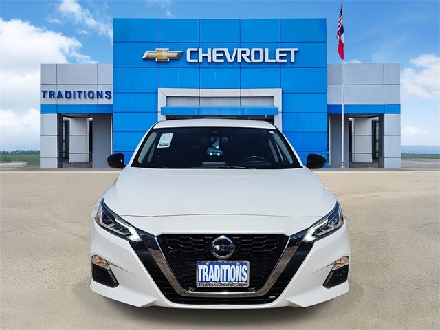 2022 Nissan Altima SR photo 2