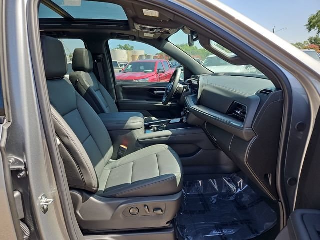 2026 Chevrolet Suburban Z71 - Photo 30