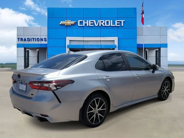 2024 Toyota Camry SE - Photo 9