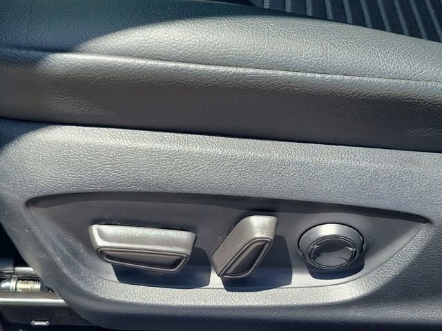 2024 Toyota Camry SE - Photo 33
