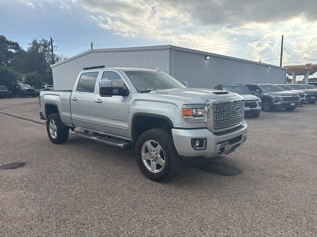 2018 Gmc Sierra 2500 HD Denali photo 3