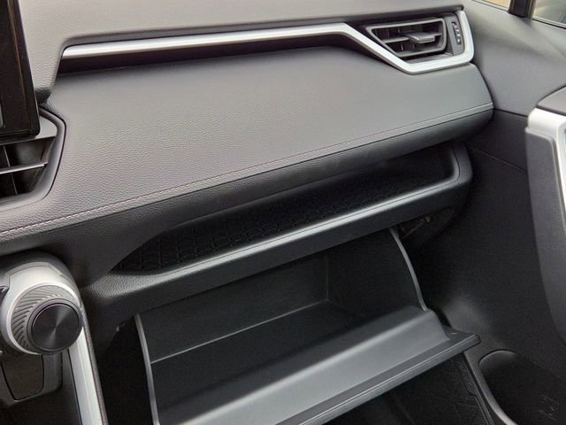 2022 Toyota RAV4 LE - Photo 49