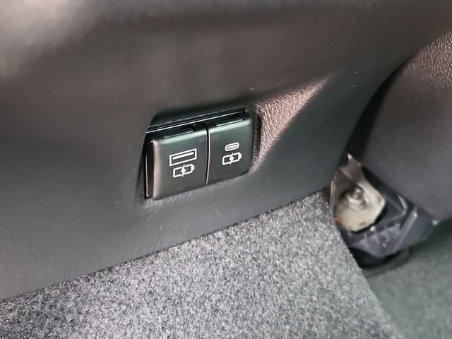 2025 Toyota Camry SE - Photo 43