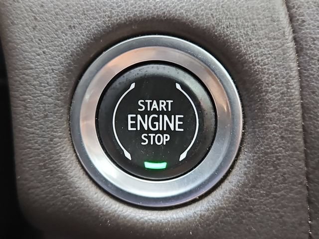 2021 Chevrolet Suburban Z71 - Photo 18
