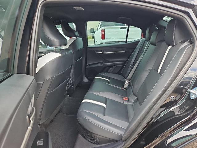 2025 Toyota Camry SE - Photo 25