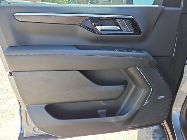 2026 Chevrolet Suburban Z71 - Photo 24