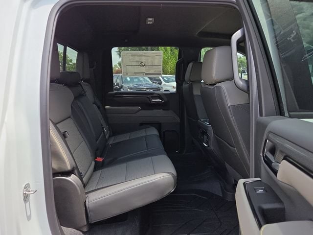 2026 Chevrolet Silverado 2500 HD ZR2 - Photo 28