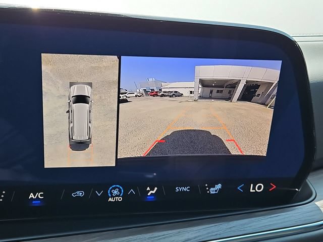 2026 Chevrolet Suburban Z71 - Photo 16