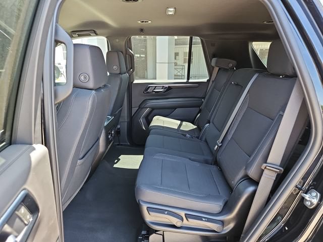 2025 Chevrolet Tahoe LS - Photo 25