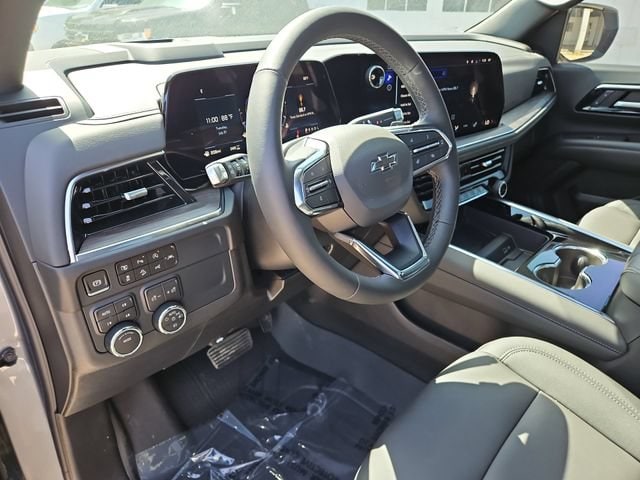 2026 Chevrolet Suburban Z71 - Photo 11