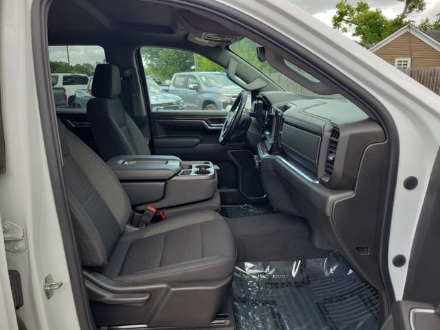 2023 Chevrolet Silverado 1500 LT - Photo 28